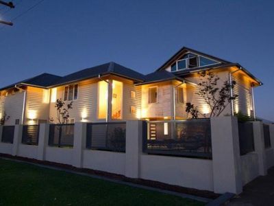 Luxury homes- Condos for sale in Mississauga - Brampton - Oakville