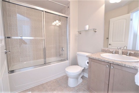 3 Bed/3 Bath Town Home for Sale in Scott, Milton