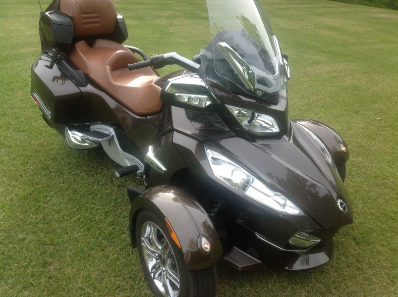 2012 CAN-AM SPYDER RT Limited - $8200