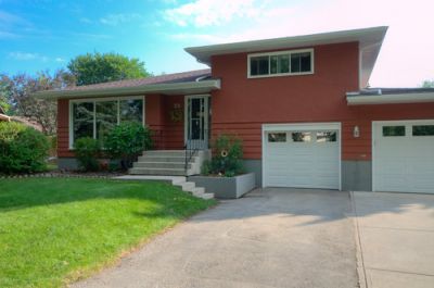Wildwood House for Sale: 20 Wimbledon DR SW