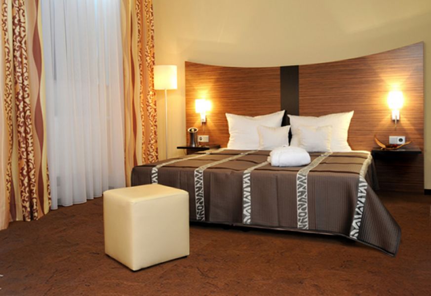 Mahogany Salami Cork Floating Floor Sale Price:$3.29sq.ft