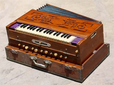  Scale Changer Harmonium