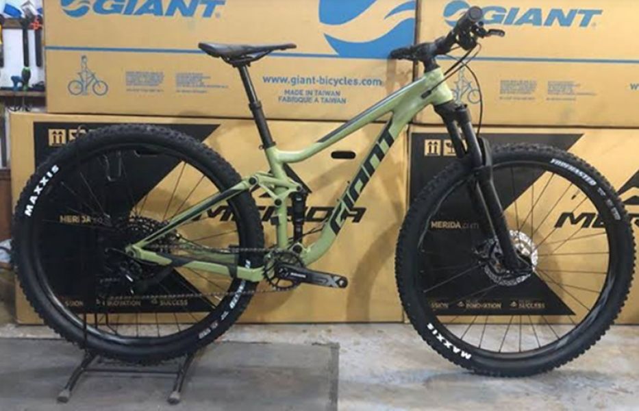 2020 Giant Stance 29 1 Mountain Bike (IndoRacycles)