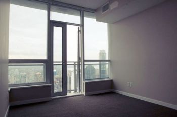 AVAILABLE IMMEDIATELY 2 BEDROOM APARTMENT FOR RENT