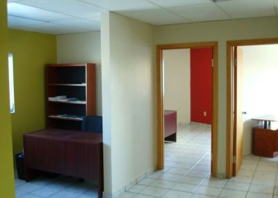 LAVAL - Commercial office for rent 933sqft. Furnished.