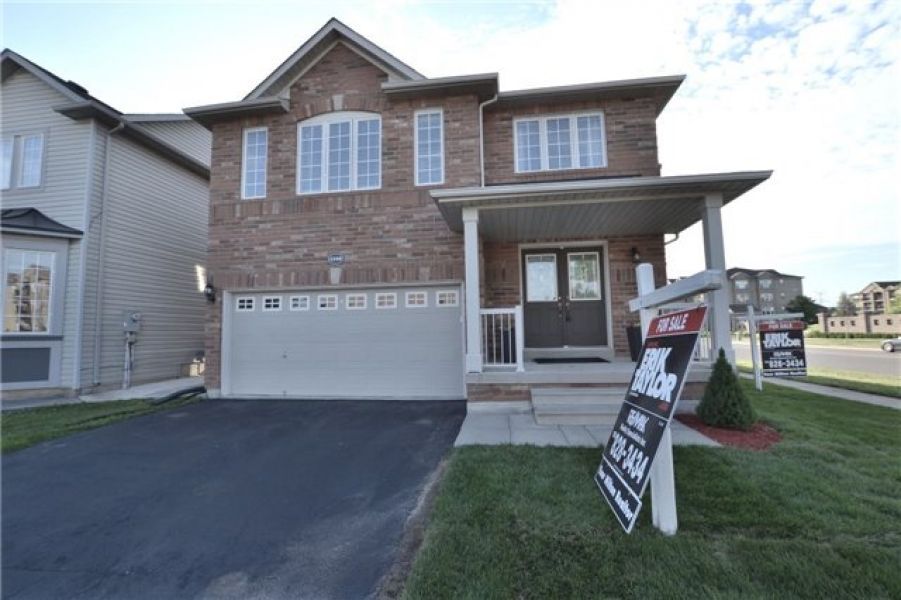 4 Bedroom Detached Home For Sale in Dempsey, Milton