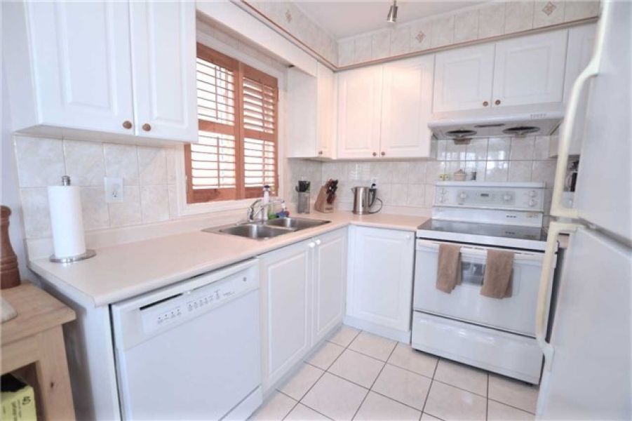 3+1 Bedroom Semi Detached Home for Sale in Beaty, Milton