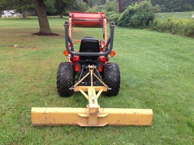 2002 Kubota B7500 4WD Loader Blade
