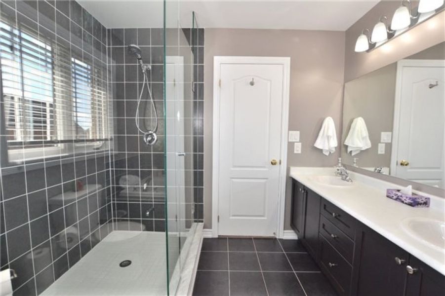 4 Bedroom Detached Home for Sale in Willmott, Milton