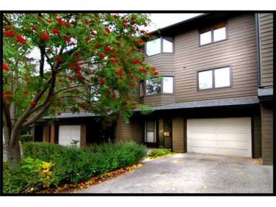Glamorgan Condo for Sale: 44 23 Glamis DR SW - Price REDUCED!