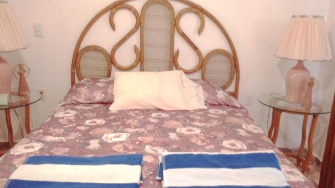 Cancun P-H infront of beach