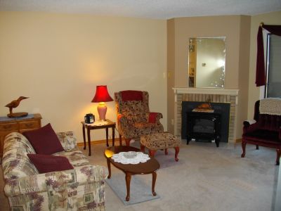 Sell the Car, Walk to shopping from the 2 bedrm condo