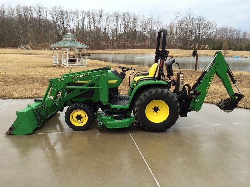 2004 John Deere 4310 4x4 TLB, Mid Mower