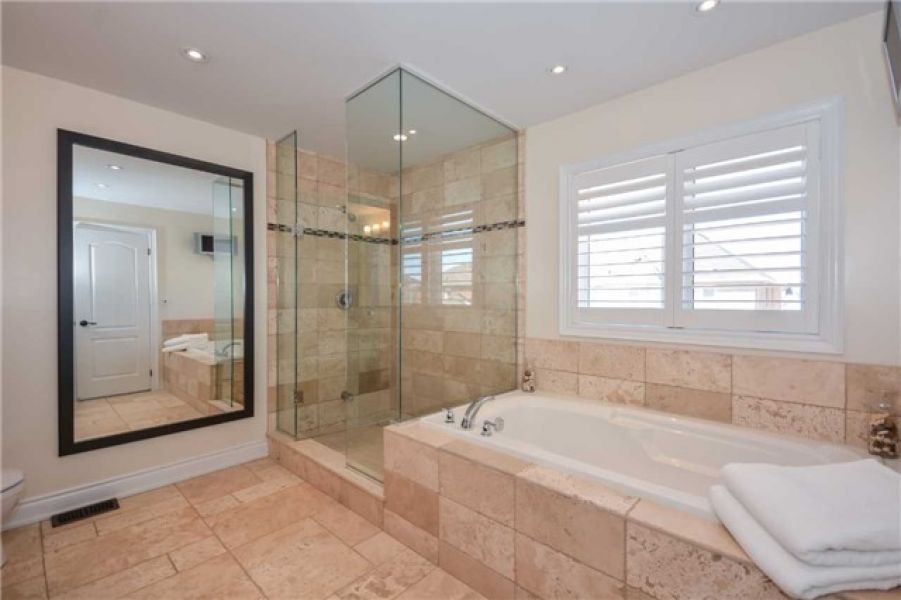 4 Bedroom Detached Home for Sale in Willmott, Milton