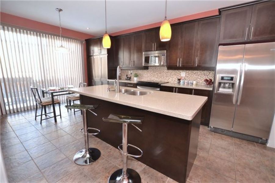 3 Bedroom Detached Home for Sale in Coates, Milton