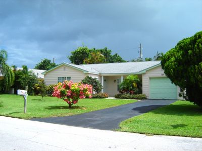 3 bedroom 2 bath single family home for sale-$269,900 USD