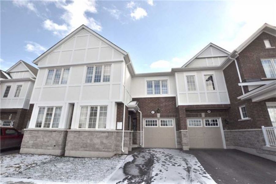 3 Bedroom Town house for Sale in Willmott, Milton