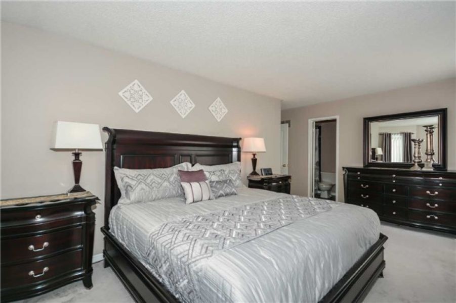 3 Bedroom Town Home for Sale in Sandringham-Wellington, Brampton 