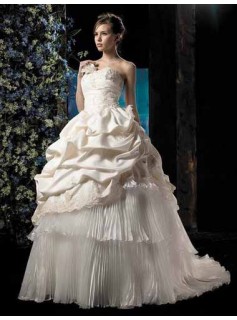 Fashionable and desirable clothes industry- the SMC Fashion