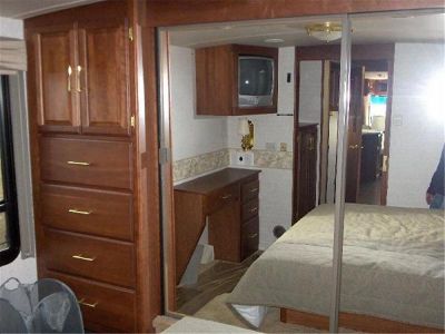 2004 Winnebago Vectra Premium 40Ft Motorhome
