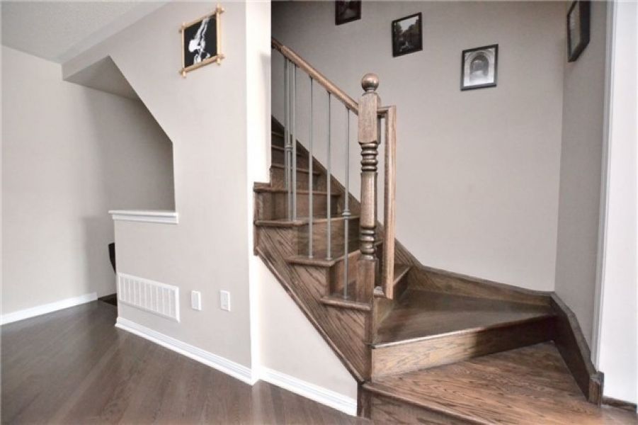 3 Bed Moonseed End Freehold Town Home for Lease in Milton