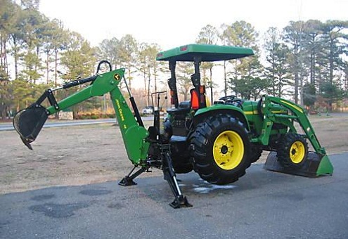 2004 John Deere 4710 4WD Full Attachments