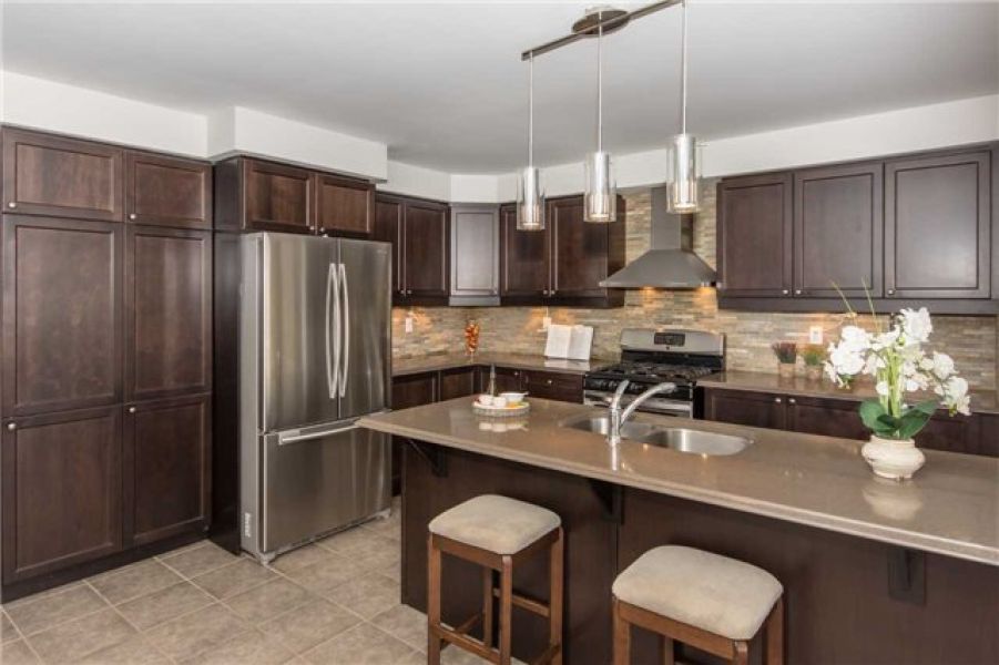 4 Bedroom Detached Home for Sale in Willmott, Milton