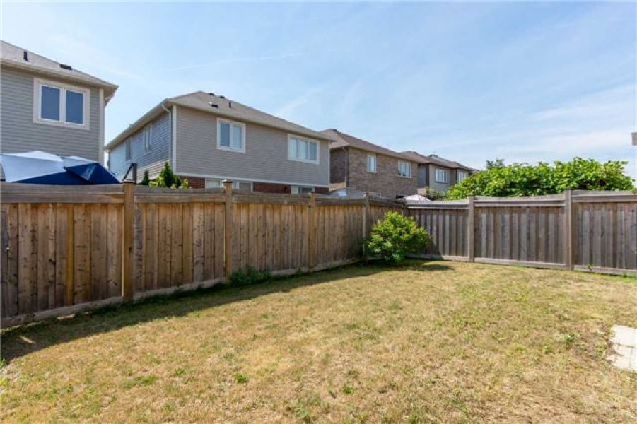 4 Bedroom Detached Home for Sale in Willmott, Milton