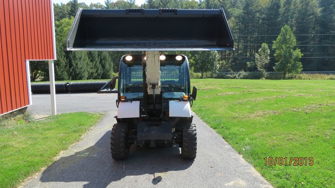 2003 Bobcat Toolcat 5600 Skid Steer Loader