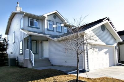 PRICE REDUCED: Cranston House for Sale: 24 Cranfield CI SE 