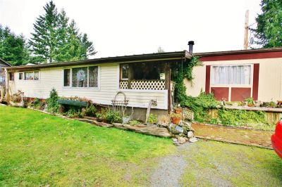 Mobile on Land w/ Detached Wired Shop!