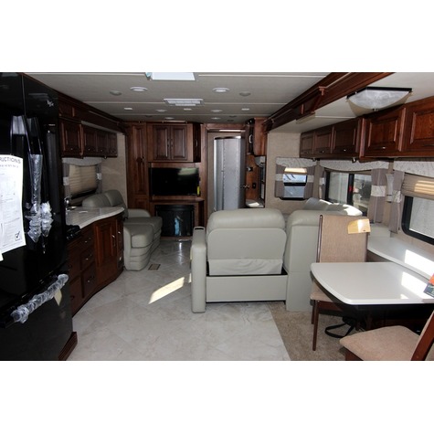 2014 Cross Country 405FK - $199,995.00