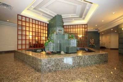 Luxurious condo on Bayview @ Thornhill