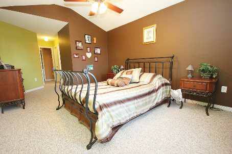  FREE APARTMENT FOR RENT 2 MONTH FREE,*Beautiful 3 Bedroom Innisfil home for rent (Innisfil) **Edmon