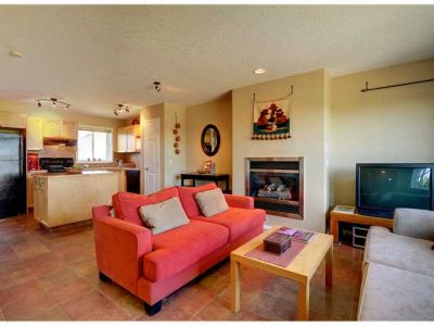 PRICE REDUCED! Evergreen House for Sale: 126 Everwillow CI SW