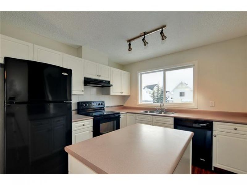 McKenzie Towne Townhouse for Sale: 75 Prestwick Acres LN SE