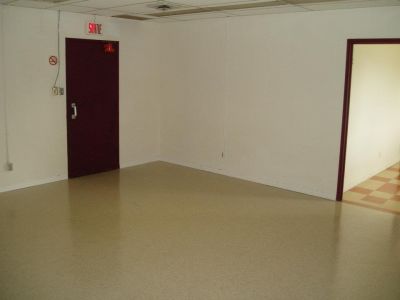 Wharehouse and offices 7000 square feet