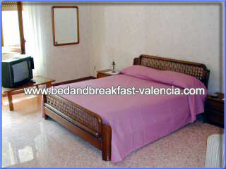 Looking for B&B in Valencia dynamic, comfortable, a small price? bedandbreakfast-valencia.com