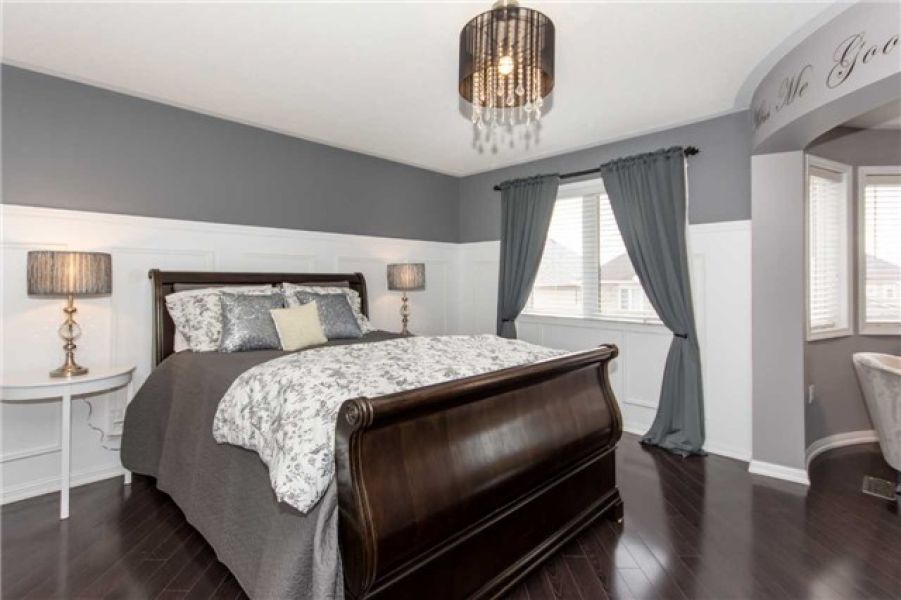 5 Bedroom Detach Home for Sale in Scott, Milton