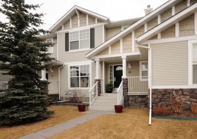 West Springs House for sale: 28 West Springs WY SW