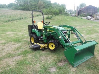 2008 John Deere 2305 4WD w/Loader Deck Ballast Box