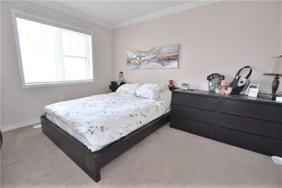 2 Bedroom Freehold Townhouse for sale in Harrison, Milton