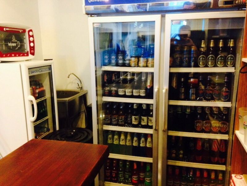 Free of Charge: Bar Take over Walking Street