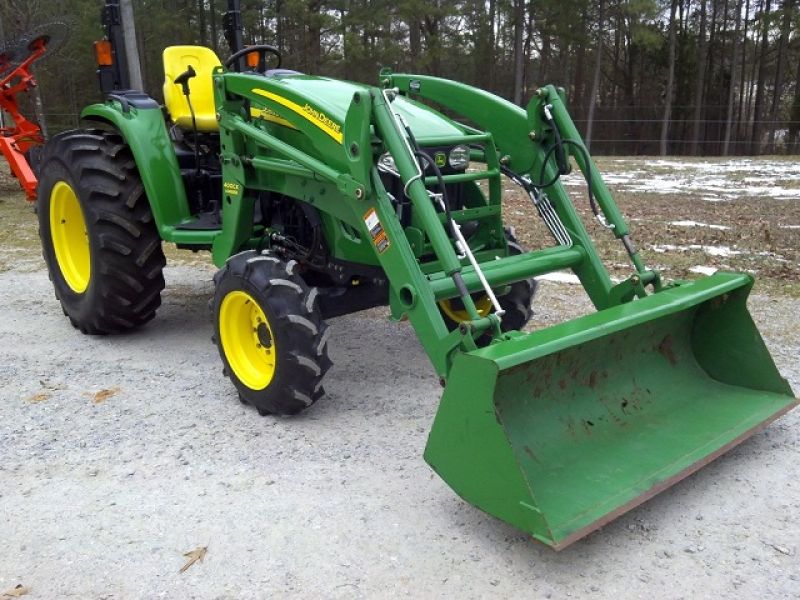 2011 John Deere 4120 4x4 w/ 400 CX Loader