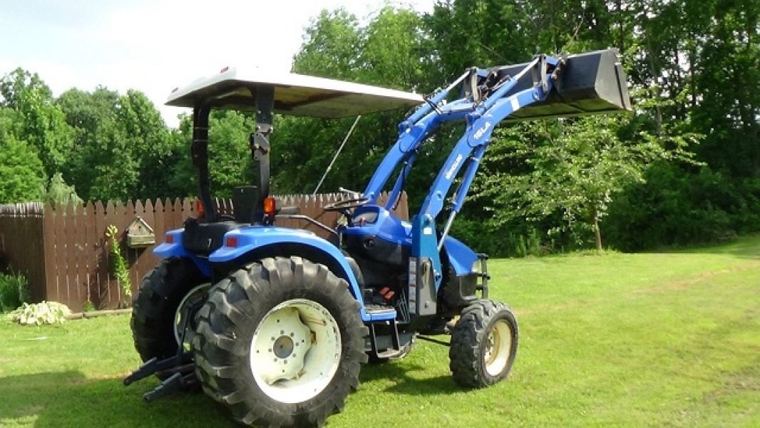 2003 New Holland TC40D 4WD Tractor Loader Bucket