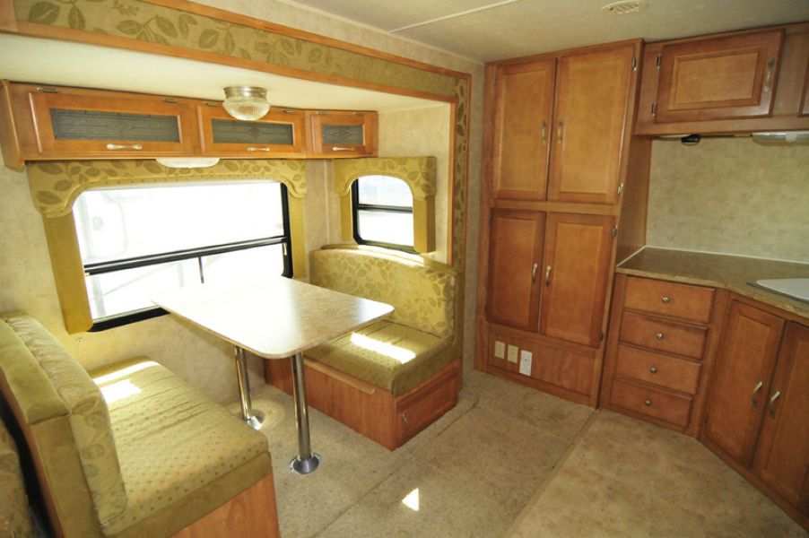 2006 DUTCHMAN TUNDRA 27FK