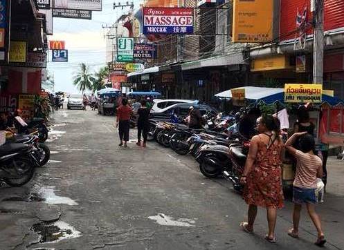 Thailand Pattaya Center Modern Bar with 4 Rental Rooms