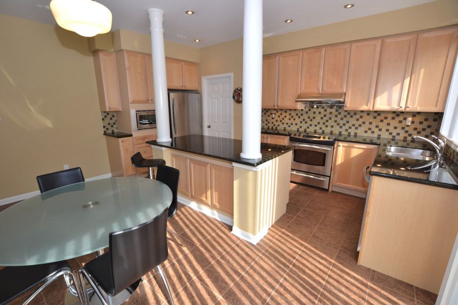 4 Bedroom Luxury Detached for Sale in Milton    