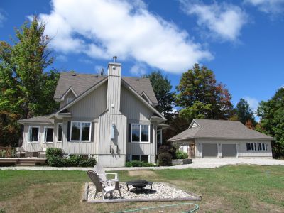 Spectacular combination of home and setting!