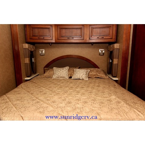 2014 Cross Country 404RB - $199,995.00